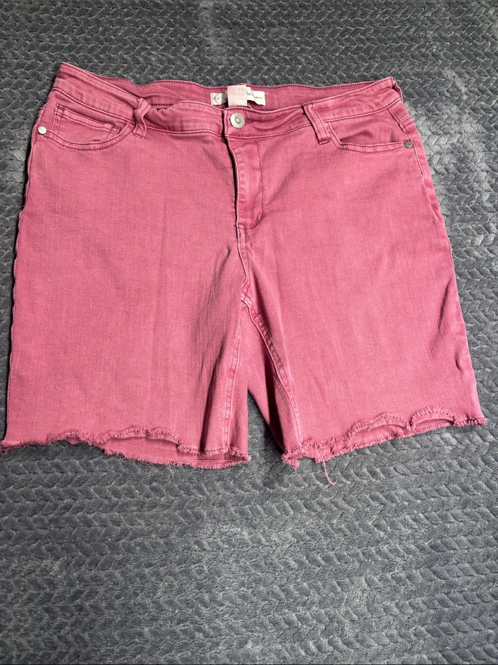C Est 1946 Rose Pink Frayed Denim Shorts Size 12